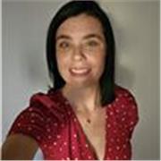 Profesora especializada en educación infantil y apoyo escolar para niños de 0 a 6 años y primeros cursos de primaria.