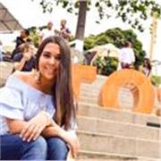 Soy Marcela Palacios, fotógrafa de moda; clases dirigidas a mayores de 15 años.