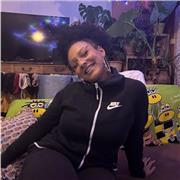 Étudiante passionnée avec un CEC Cambridge et 2 ans de spécialité en littérature anglaise propose des cours d’anglais pour collège