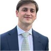 Profesor de economía especializado en contabilidad y finanzas