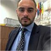 Abogado en ejercicio, profesor de Derecho para cualquier estudiante