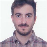 Graduado en Maestro en Educación Primaria en la Universidad de Oviedo con especialidad en Educación Física y con amplia experiencia como entrenador y monitor de extraescolares