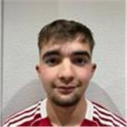 Chico comprensible y con capacidad de enseñar para satisfacer al cliente 