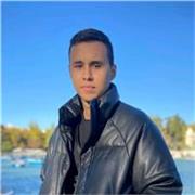 Profesor de Diseño gráfico con 4 años de experiencia ofrece clases particulares para niños y adultos en Barcelona.