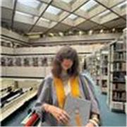 I provide a tailor-made tutoring service for students looking to improve their English fluency