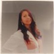 Entrenadora personal y nutricionista , guiando a jóvenes ambiciosos hacia su máximo rendimiento físico y mental. 
