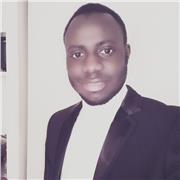 Professeur d'histoire offre des cours particulier à des adolescents