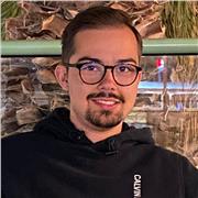 Physikstudent und DPG-Buchpreisgewinner, gibt Unterricht in Physik und Mathe von der Mittelstufe bis zur Universität