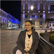 Vous avez besoin d'un prof particulier ? Alors je suis là pour vous aider. Je m'appelle Aya j'ai 18 ans et je suis étudiante en L1 mathématiques. Si vous pensez que les mathématiques sont dures je suis prête pour vous changer d'avis !