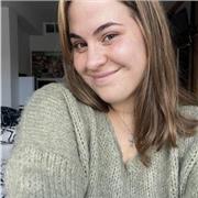 Educadora infantil titulada y a punto de acabar el grado en magisterio infantil.