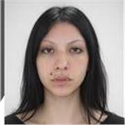 soy una chica de 19 años, apasionada por la moda y el arte.