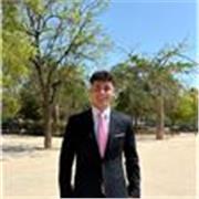 Graduado en Magisterio Primaria y en ciencias de la actividad física y del deporte. Con 5 años de experiencia acumulada