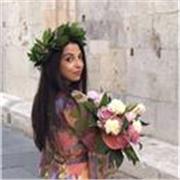 Laureata magistrale in Lingue, culture e comunicazione con 110 impartisce lezioni di spagnolo e inglese