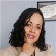 Profesor de español para adultos en nivel básico. Hablante nativo, paciente y motivado, ofrece clases particulares en Línea. 