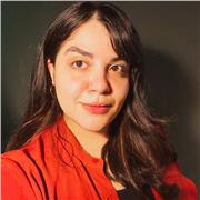 Professora de francês formada em letras - língua e literatura francesa há 4 quatro anos