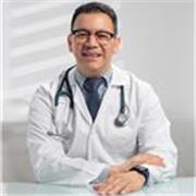 Médico General especialista en Geriatría y Gerontología. Experto en farmacos, fisiología y Fisiopatología de las enfermedades