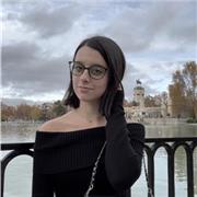 Profesora graduada con experiencia en prácticas dos años en colegios privados y cuidadora de niños.