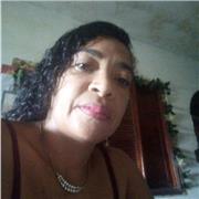 Profesora de Ciencias imparte clase a todas las edades