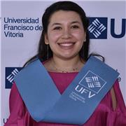 Profesora titulada en Primaria y en Infantil con mención en inglés y actualmente cursando un máster en enseñanza bilingüe