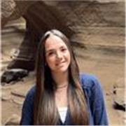 Estudiante universitario de Educación Primaria preparada dar clases.