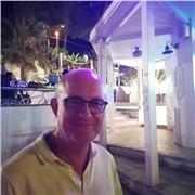 Avvocato,  già tutor scuola forense, impartisce lezioni di diritto a stufenti delle suoeriori e a universitari, oktre a chi si accinge ad affrontare esame di avvocato e partecipa a concorsi statali.