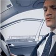 Profesor titulado con magisterio se educación primaria y mención de lengua extranjera y pedagogía terapeutica.