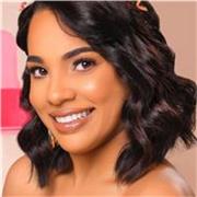 Profesora en transformación digital, con mentalidad estratégica y enfoque práctico, que integra IA,innovación y emprendimiento.