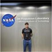 Ingegnere aerospaziale con esperienza lavorativa alla NASA. Lezioni di fisica e matematica per scuole superiori, e ingegneria