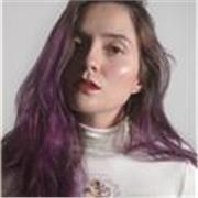 Profesora de fotografía para personas principiantes o aficionadas que deseen conocer también otro tipo de técnicas experimentales.
