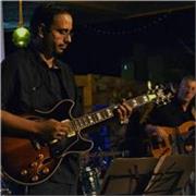 Profesor de guitarra con más de 20 años de experiencia