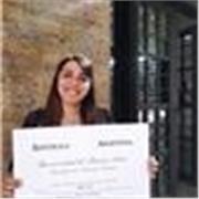 Graduada en Relaciones Laborales, me encantaría dar clases a alumnos de todas las edades