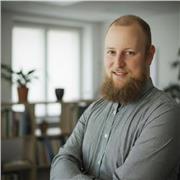Englisch-Profi mit 8 Jahren internationaler Erfahrung bietet Nachhilfe für Schule & Studium