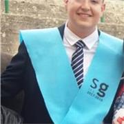 Estudiante universitario busca impartir clases a niños/-as