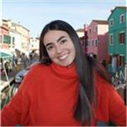 Estudiante de medicina que imparte clases de preparación de selectividad y asignaturas de bachillerato de ciencias de la salud