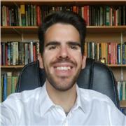 Profesor de administración de empresas, contabilidad y finanzas.