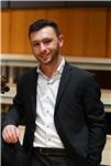 Pianista concertista diplomato al conservatorio e perfezionatosi all'estero insegna pianoforte a tutti i livelli
