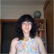 Profesora de Bachillerato sobre todo en historia de España e historia del arte 