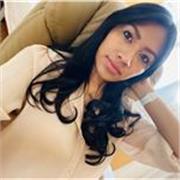 Profesora de baile impartiendo de todo las edades