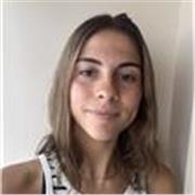 Profesora de educación infantil, estudiando para magisterio infantil. 