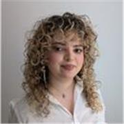 Profesora de varias asignaturas relacionadas con la creatividad y el arte dispuesta a dar clases a alumnos y adaptación a cada uno