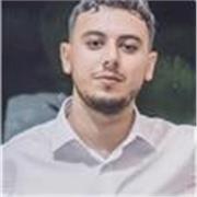 Tengo un grado en economía contabilidad con francés 