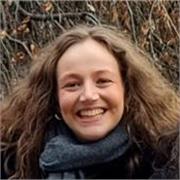 laurenda in Lettere Moderne offre ripetizioni in italiano e storia, oppure come aiuto compiti per i gradi più bassi