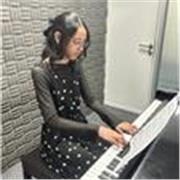 Clases de piano para todas las edades presencial y online impartidas por alumna de conservatorio