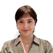 Estudiante y profesora de apoyo escolar con experiencia previa y certificado de idiomas.