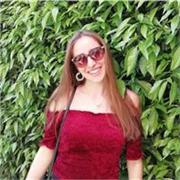 Laureata in Mediazione Linguistica impartisce lezioni di inglese, tedesco e spagnolo a studenti di ogni livello (inclusi universitari)