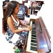 Profesora de Piano, Canto, Lenguaje musical y preparación para postular a universidades de música apta para todas las edades y niveles