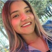 Docente de Español con experiencia en formar a niños y adolescentes