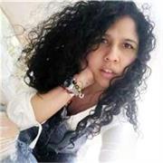 Profesora de apoyo escolar brinda clases online personalizadas