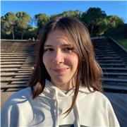 Profesora de plases paryiculares para niños y niñas de primaria
