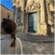 Diolomata al liceo linguistico in inglese, francese e tedesco. Offro ripetizioni di inglese online o in presenza (lecce)